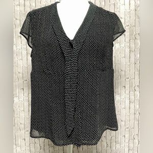Anne Klein Black White Print Sheer Button Up Cap Sleeve Blouse w/front tie Sz. 8